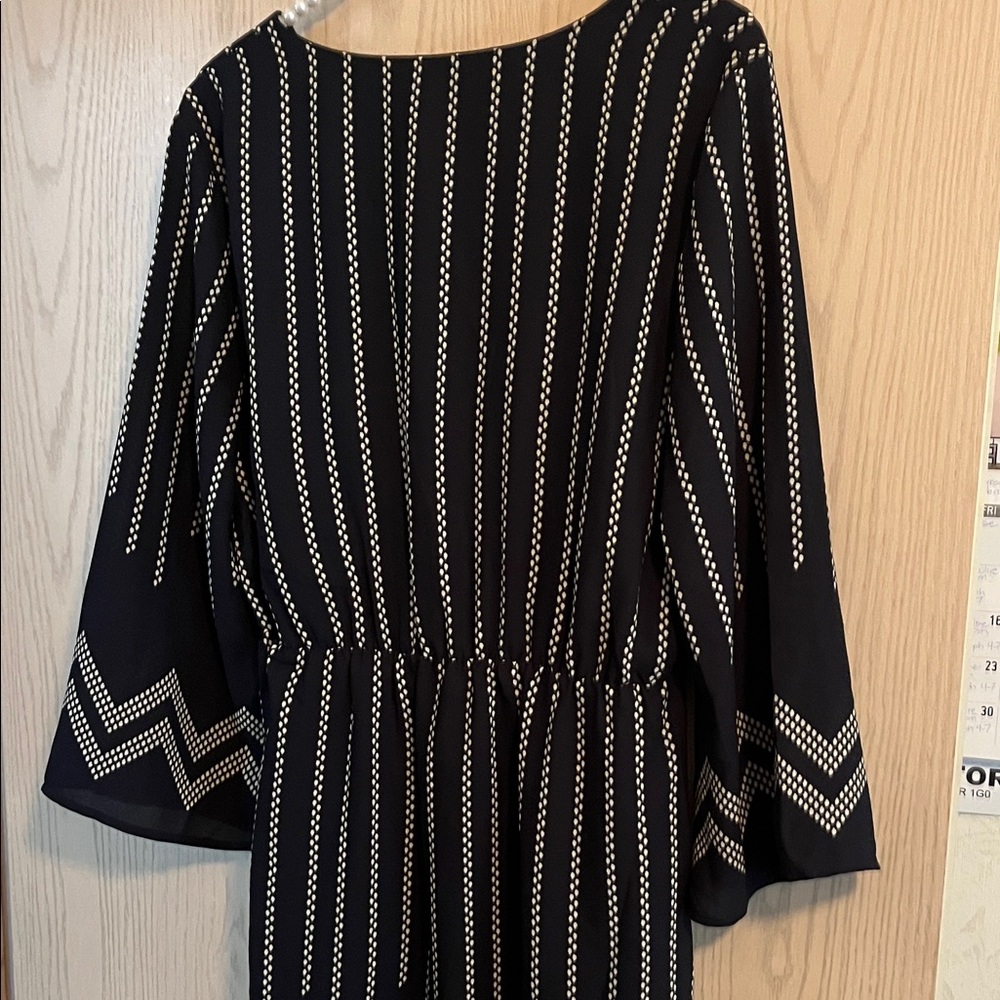 Dex Blue and White Patterned Long Sleeve Dress - Picture 6 of 9